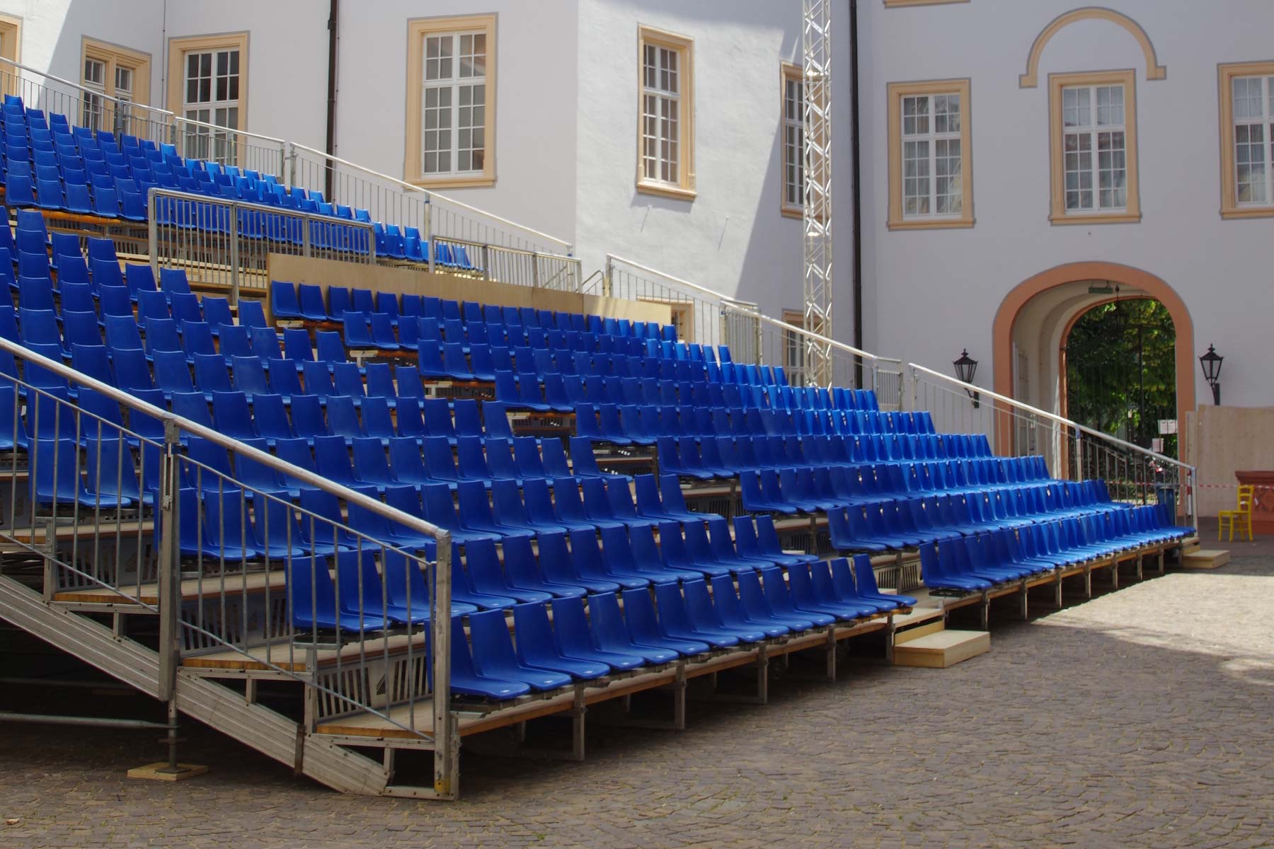 Bender Tribünen, Bühnen und Stadien für Kultur Veranstaltungen Events418